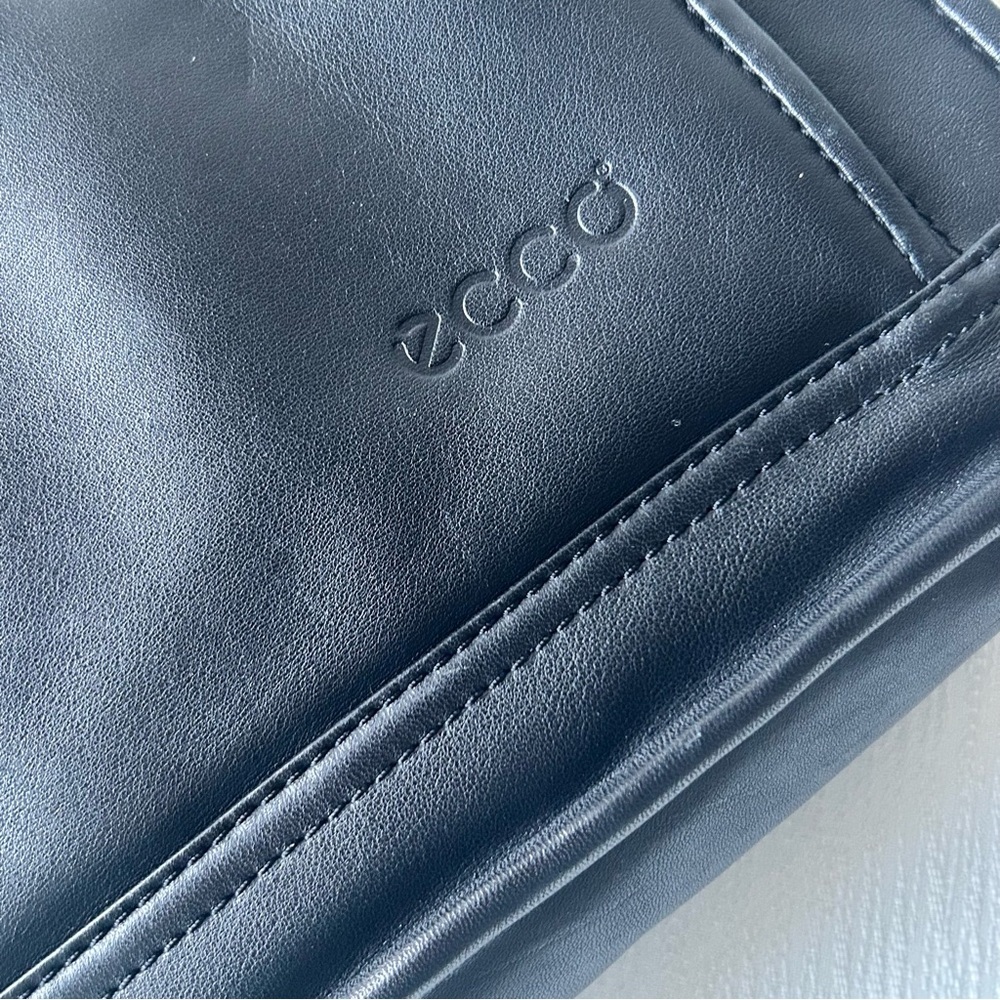 ECCO Black Leather laptop padded Bag - Picture 2 of 8
